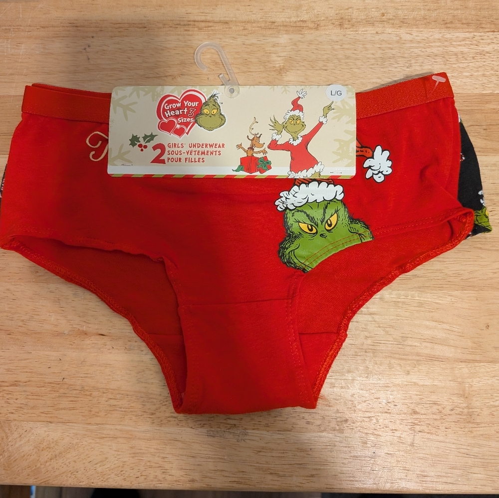 Girls Teens Underwear The Grinch Brand New with tag Size LG (2 pairs )